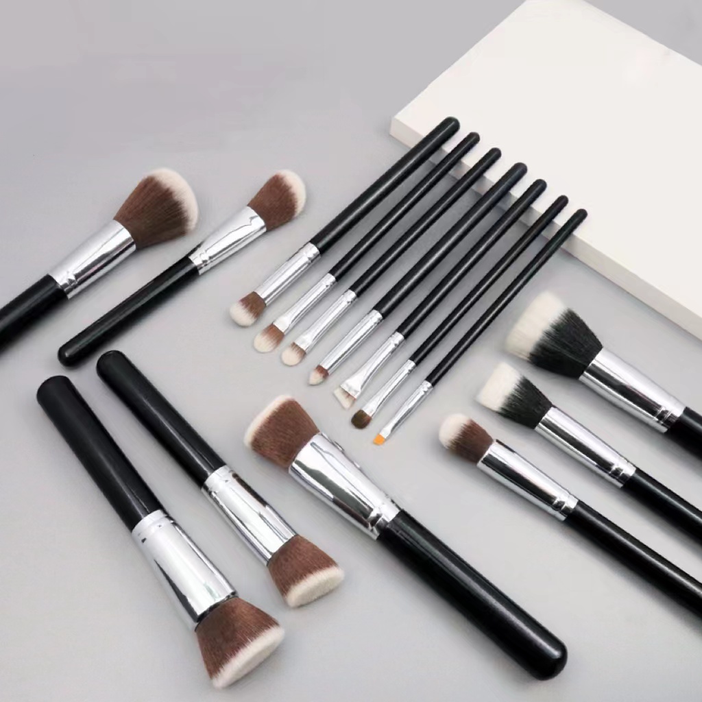 2024 New Arrival Synthetic Hair Wood Handle Makeup Brushes Set Eye Brush Professional Makeup Brush Set for Women