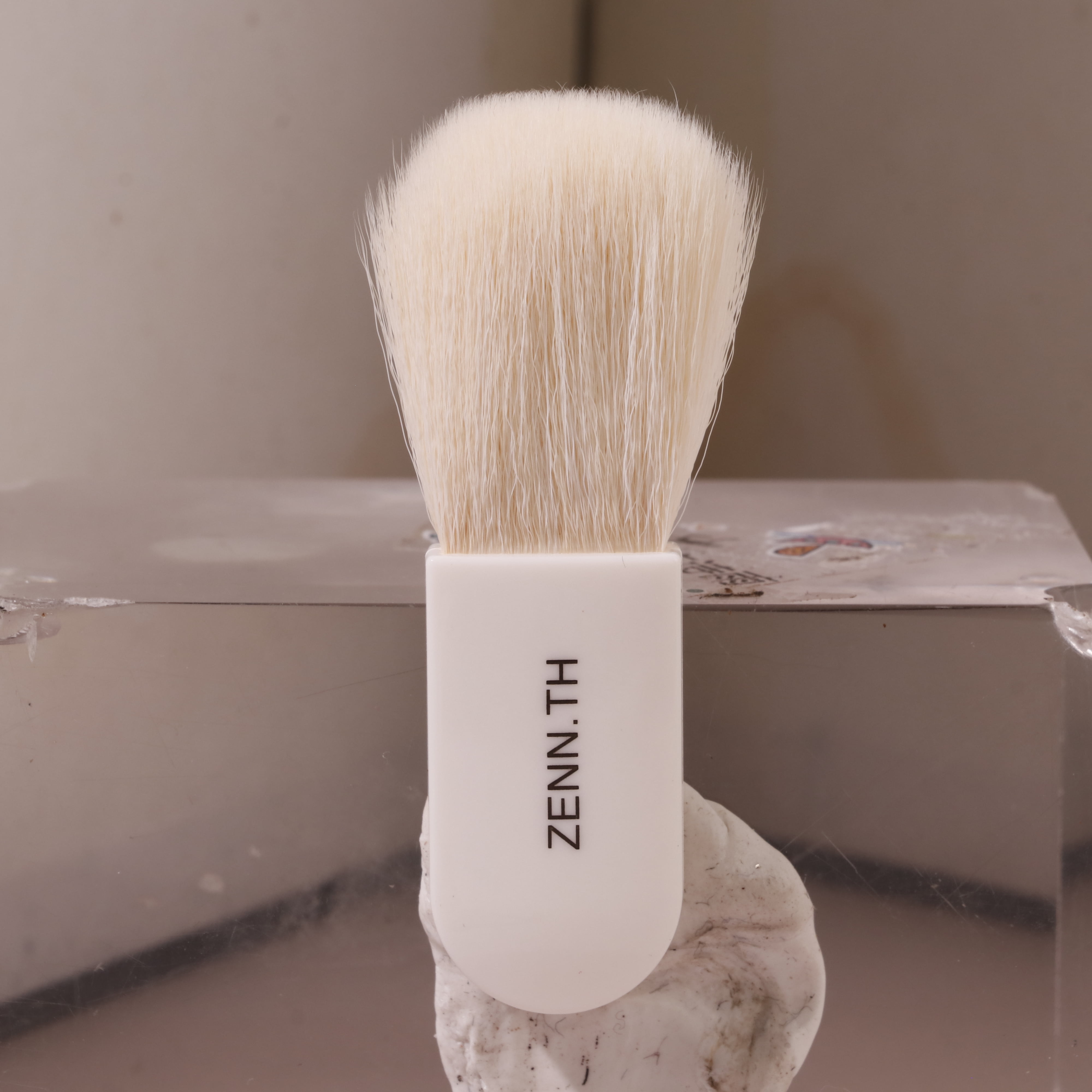 Portable 6pcs Complete Function Makeup Brush Set With Mirror for Women Mini Travel-Ready Shell Cosmetics Used With Foundation