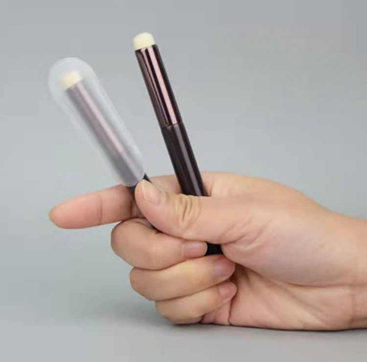 Custom Logo Single Black Dome/Oblique Density Single Hybrid Makeup Concealer Brush Private Label