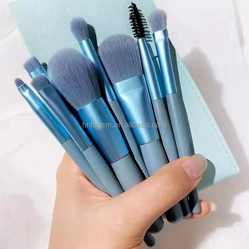 Makeup Brush Set Image 5