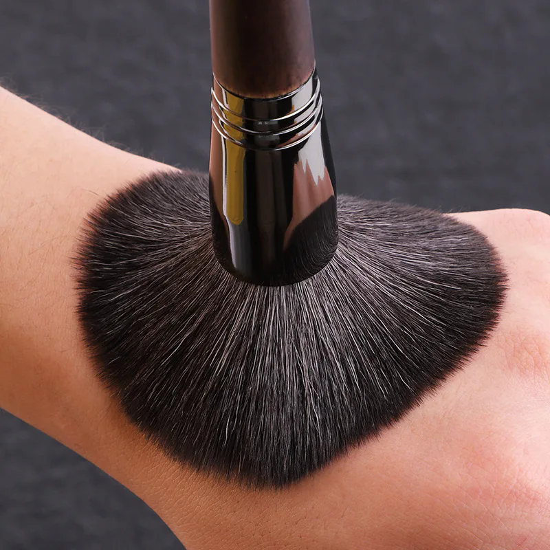 Makeup Brush Set Detail 1