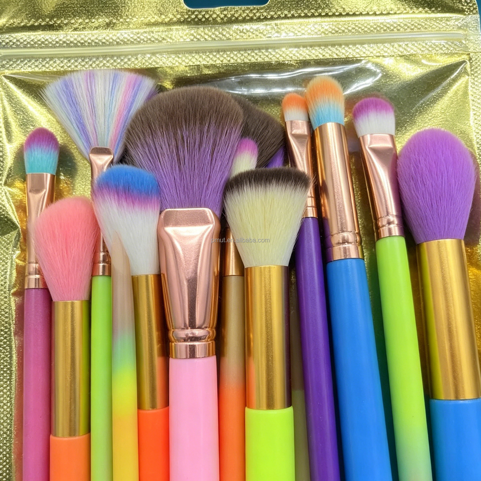 Wholesale 10PCS Classic Kabuki Face Makeup Brush Set Plastic Handle Synthetic Hair Travel Brushes for Eye Face Use Economical