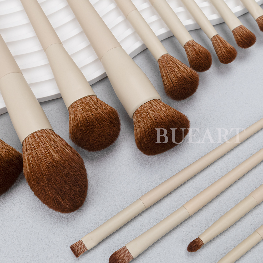 Daily Queen Morph New Design 15pcs Khaki Color Vegan Synthetic Hair Powder Makeup Brush Opulent Feel Coutom logo