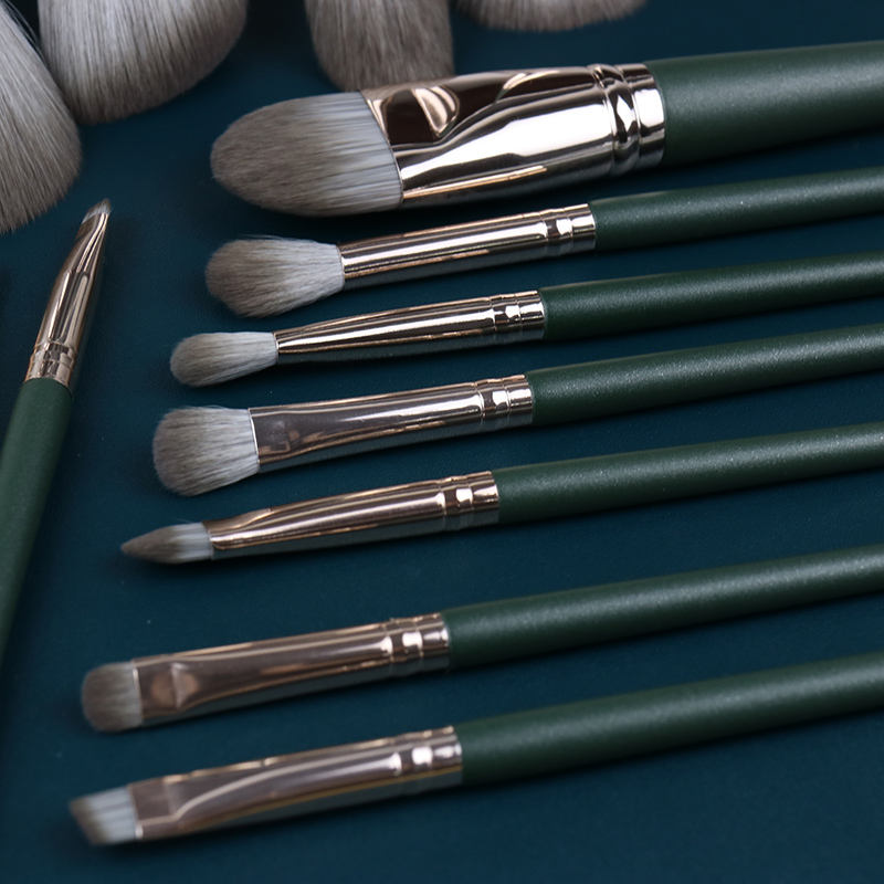 LEISHANG Latest 14pcs/set Green Makeup Brushes Whole Set Powder Angled Blusher Sculpting Eyeshadow Make Up Brush
