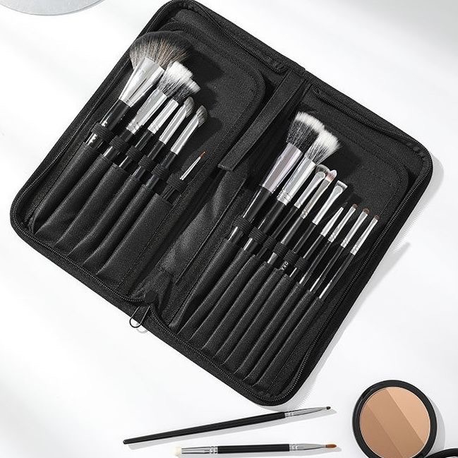 Canvas Makeup Brushes Detail 5
