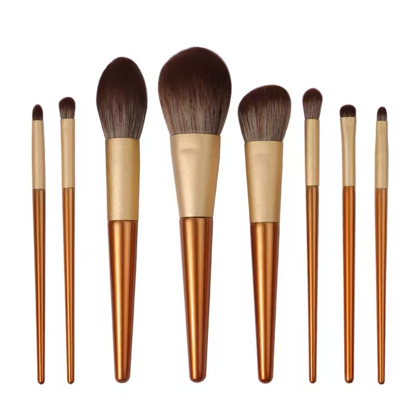 Outline a Three-dimensional Contour 8 Pack Makeup Brushes Soft Fiber Coverage Face Finish Professional Custom Makeup Brush Set