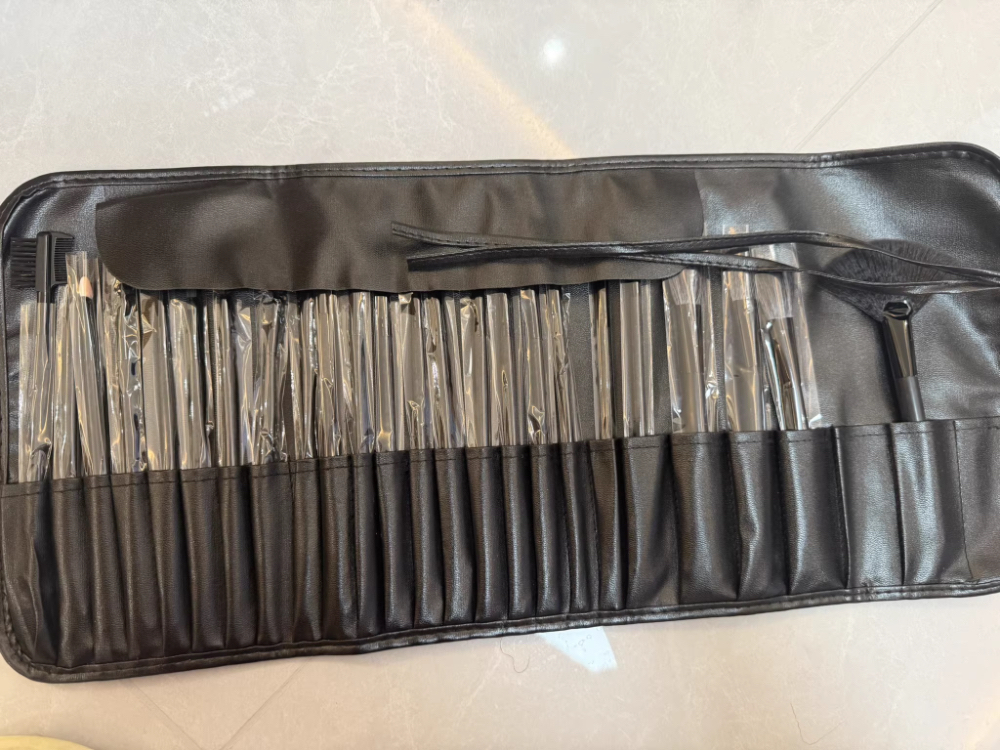 Brush storage option B