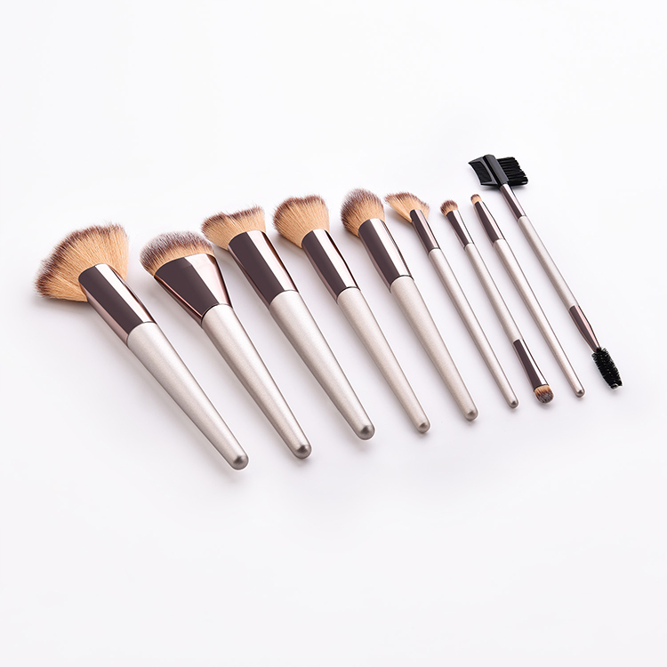 2024 Latest High Quality Custom Professional Wood Long Handle Champagne Glitter Brown Contour 9pcs Makeup Cosmetic Brush Set