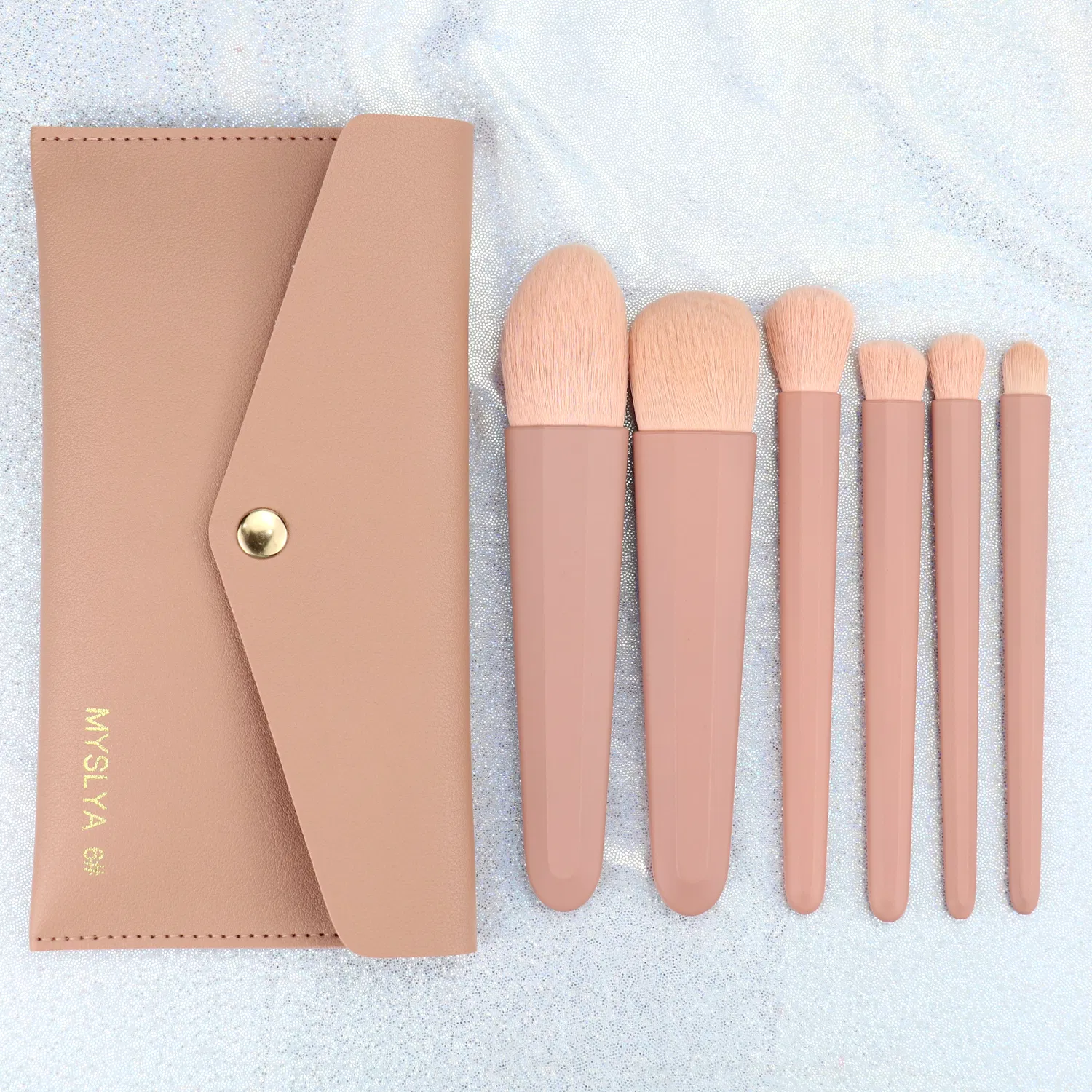 Factory Price MOQ 50 Cute Makeup Brush Set