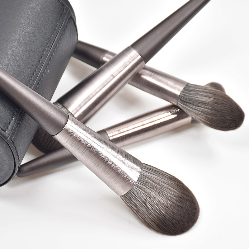 Customized Premium Professional Makeup Set Black Cosmetic Brushes Eco-friendly Bamboo Handle Synthetic Hair Concealer
