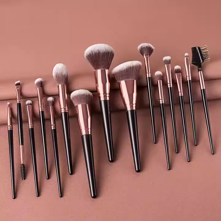 Facial Makeup Brush Set with Custom logo Soft Hair Powder Blush Foundation Highlight Eyeshadow Eyebrow Comb Lip Daily Makeup Kit