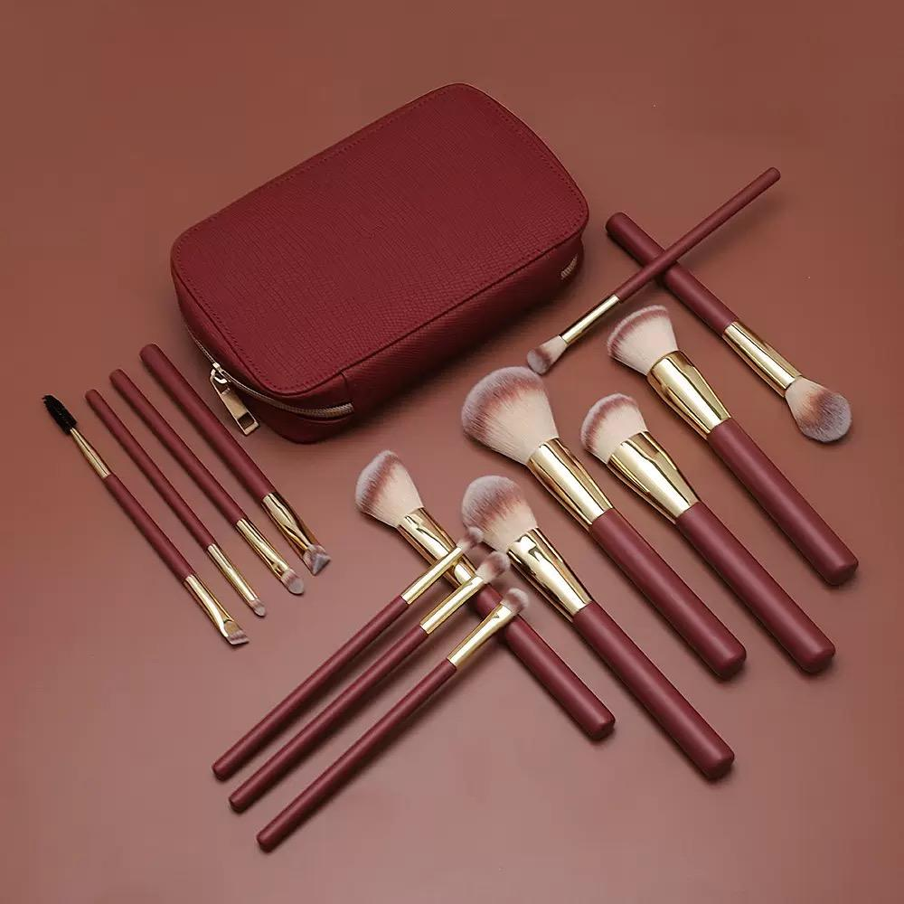 Wholesale Professional Vegan Makeup Brushes with Custom Logo Flat Synthetic Hair for Concealer Eyeliner-Red Cosmetics Set Bag