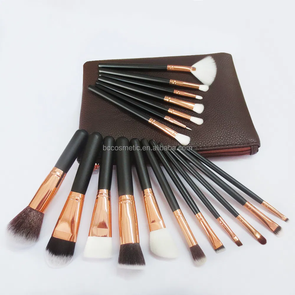 Professional Makeup Brush View 1