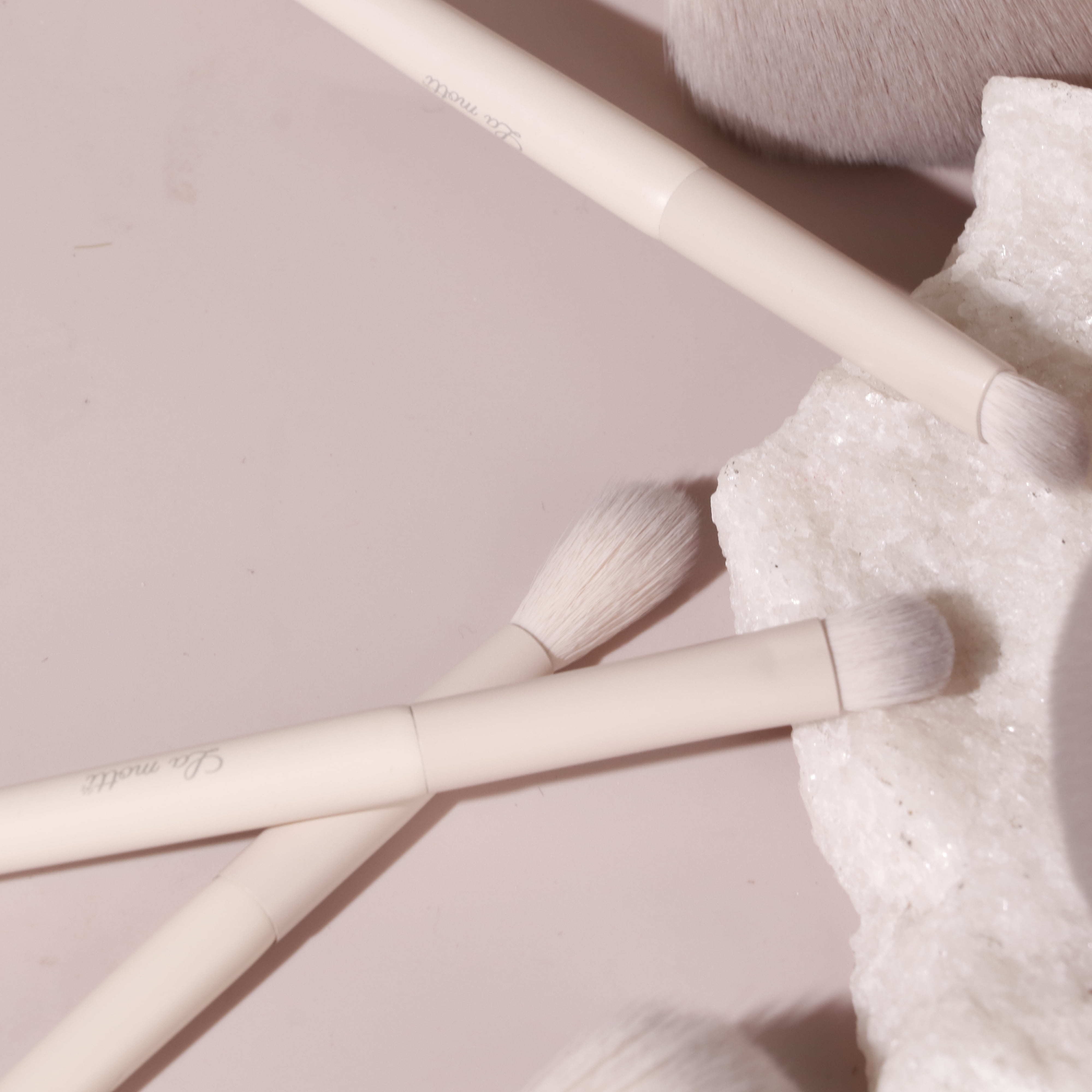 Professional High Quality Makeup Brush Set Wholesale Custom Logo Makeup Brushes For Beauty Enthusiasts Durable Makeup Tools