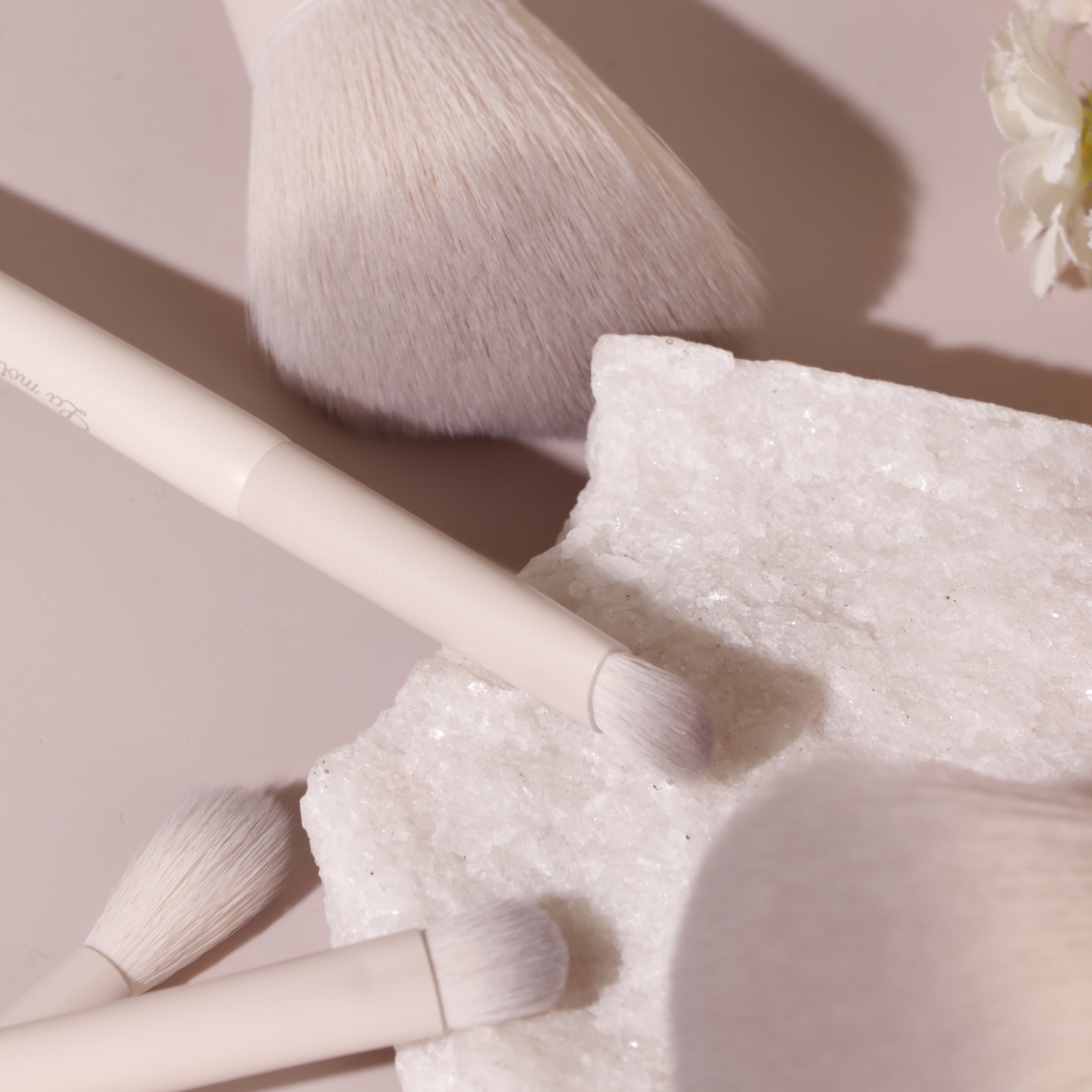 Professional High Quality Makeup Brush Set Wholesale Custom Logo Makeup Brushes For Beauty Enthusiasts Durable Makeup Tools