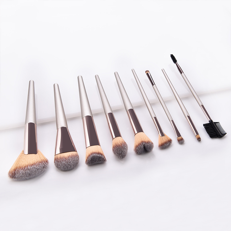 2024 Latest High Quality Custom Professional Wood Long Handle Champagne Glitter Brown Contour 9pcs Makeup Cosmetic Brush Set