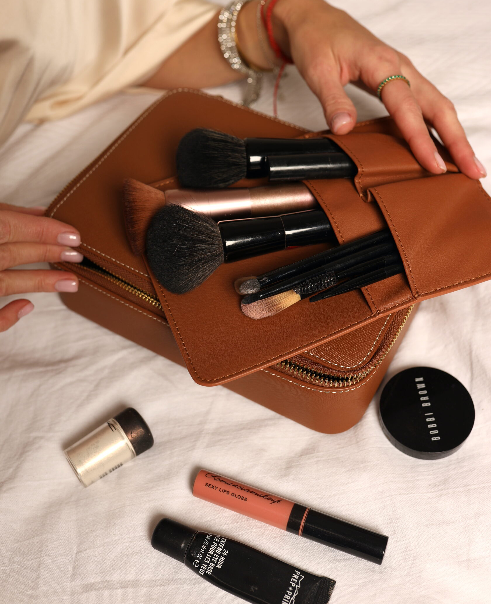 Makeup case detail 5