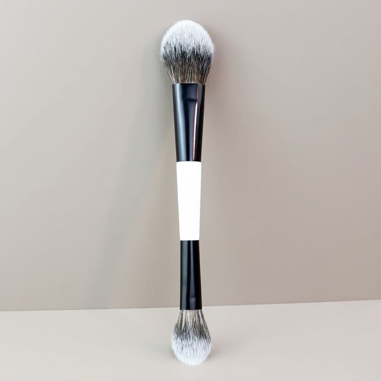Dual-Ended Makeup Brush 9