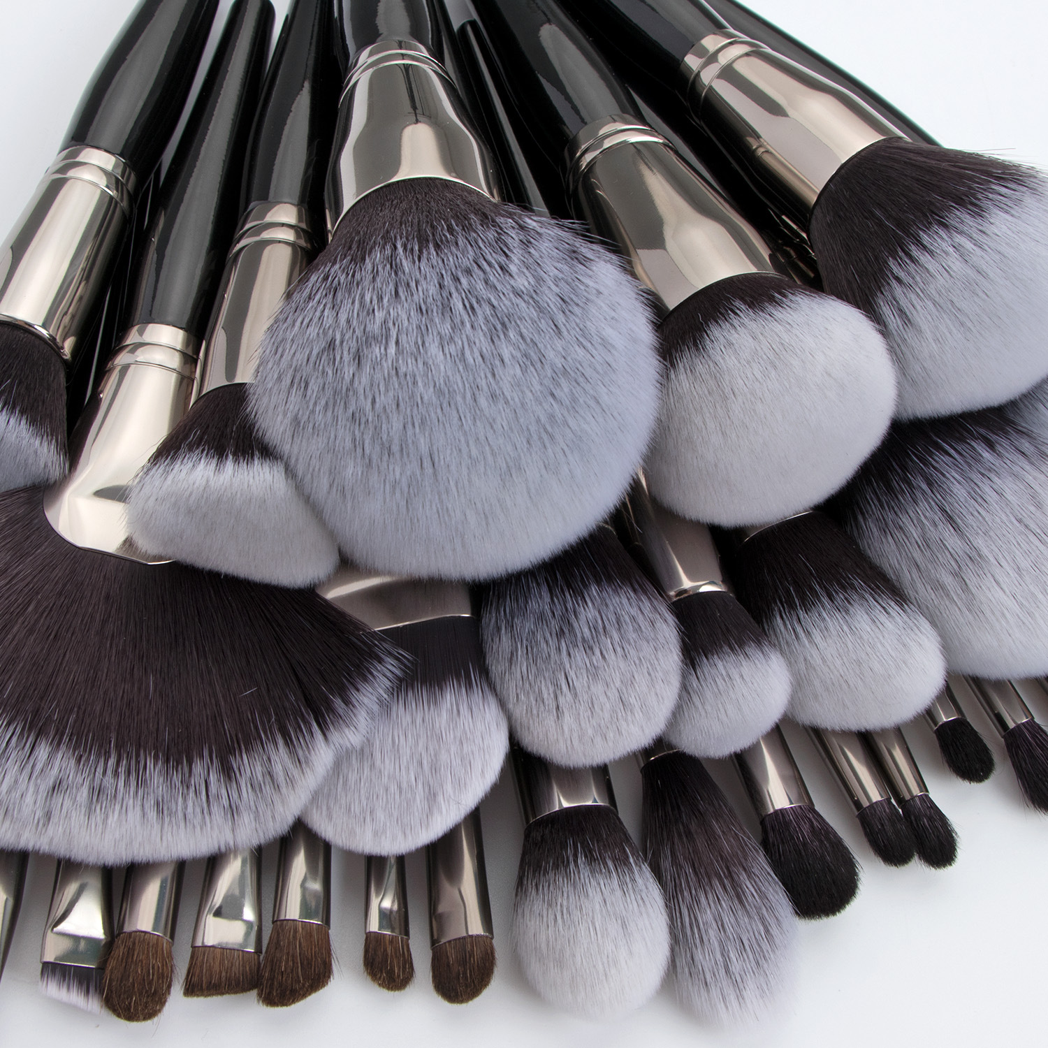 Professional Face Brush Large Powder Foundation Eyeshadow Synthetic Hair Wood Handle 1 Piece Black Makeup Brush Set