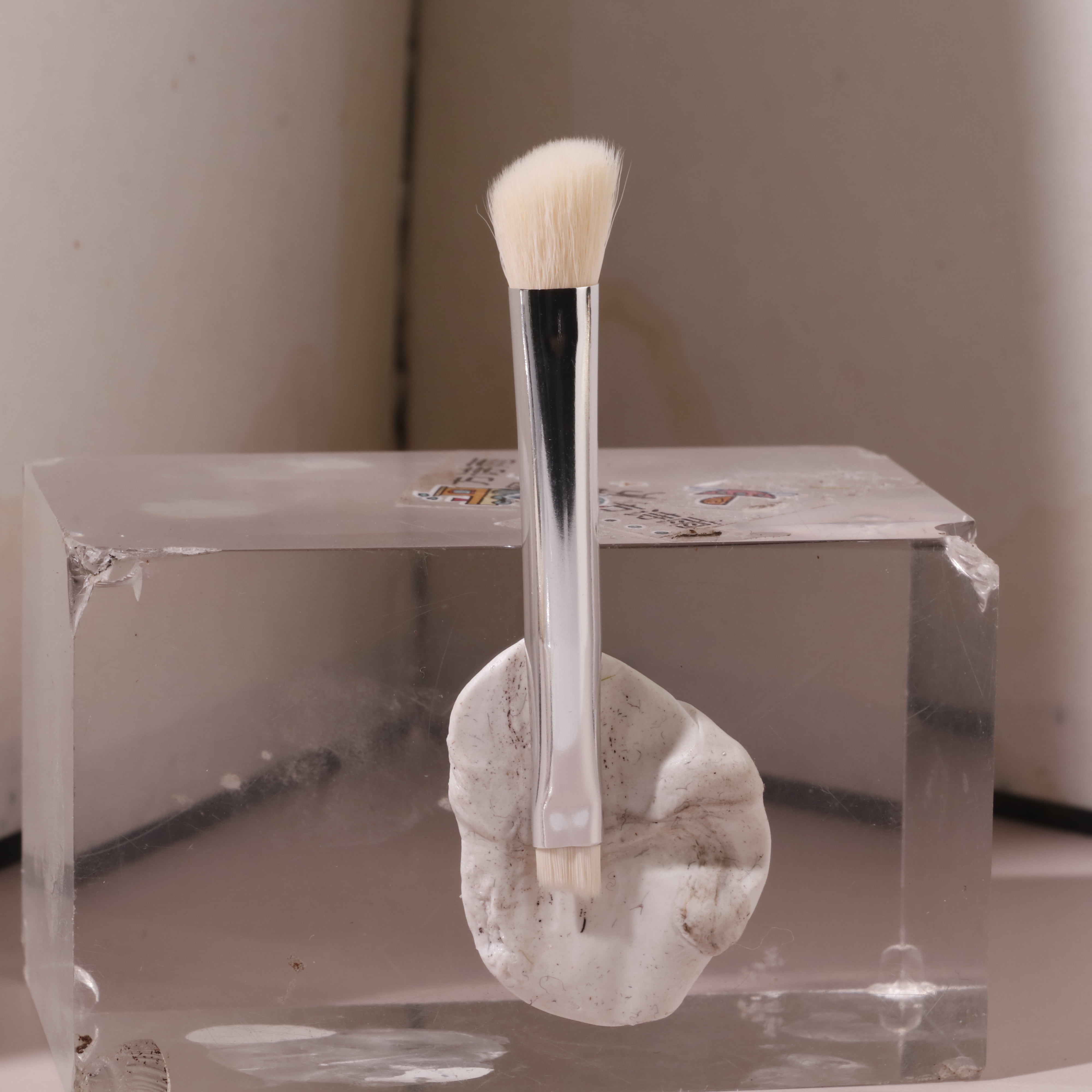 Portable 6pcs Complete Function Makeup Brush Set With Mirror for Women Mini Travel-Ready Shell Cosmetics Used With Foundation