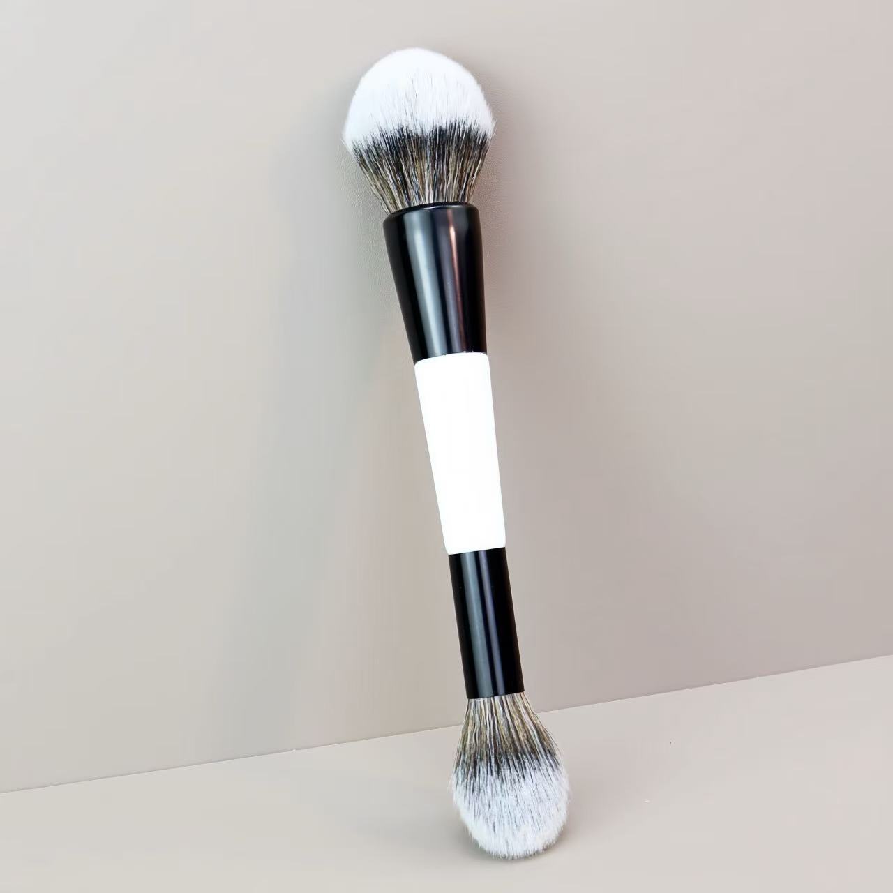 Dual-Ended Makeup Brush 8