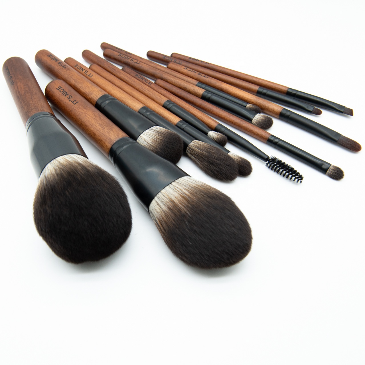 Wild Wood Makeup Brush Details 2