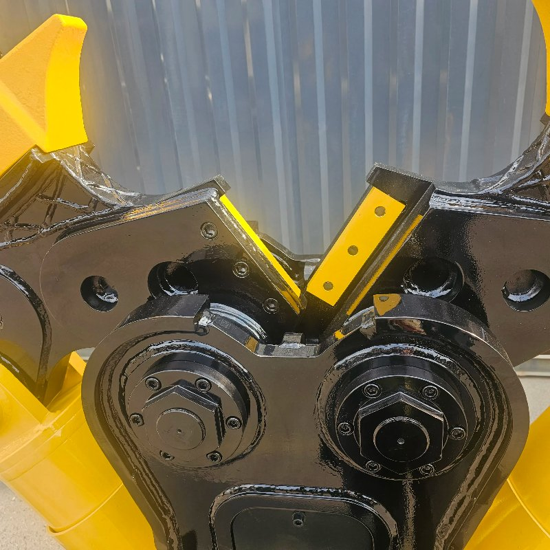 Excavator Hydraulic Shear with Replaceable Teeth Concrete Crusher Building Demolition Shears Steel Cutter Pulverizer on Sale