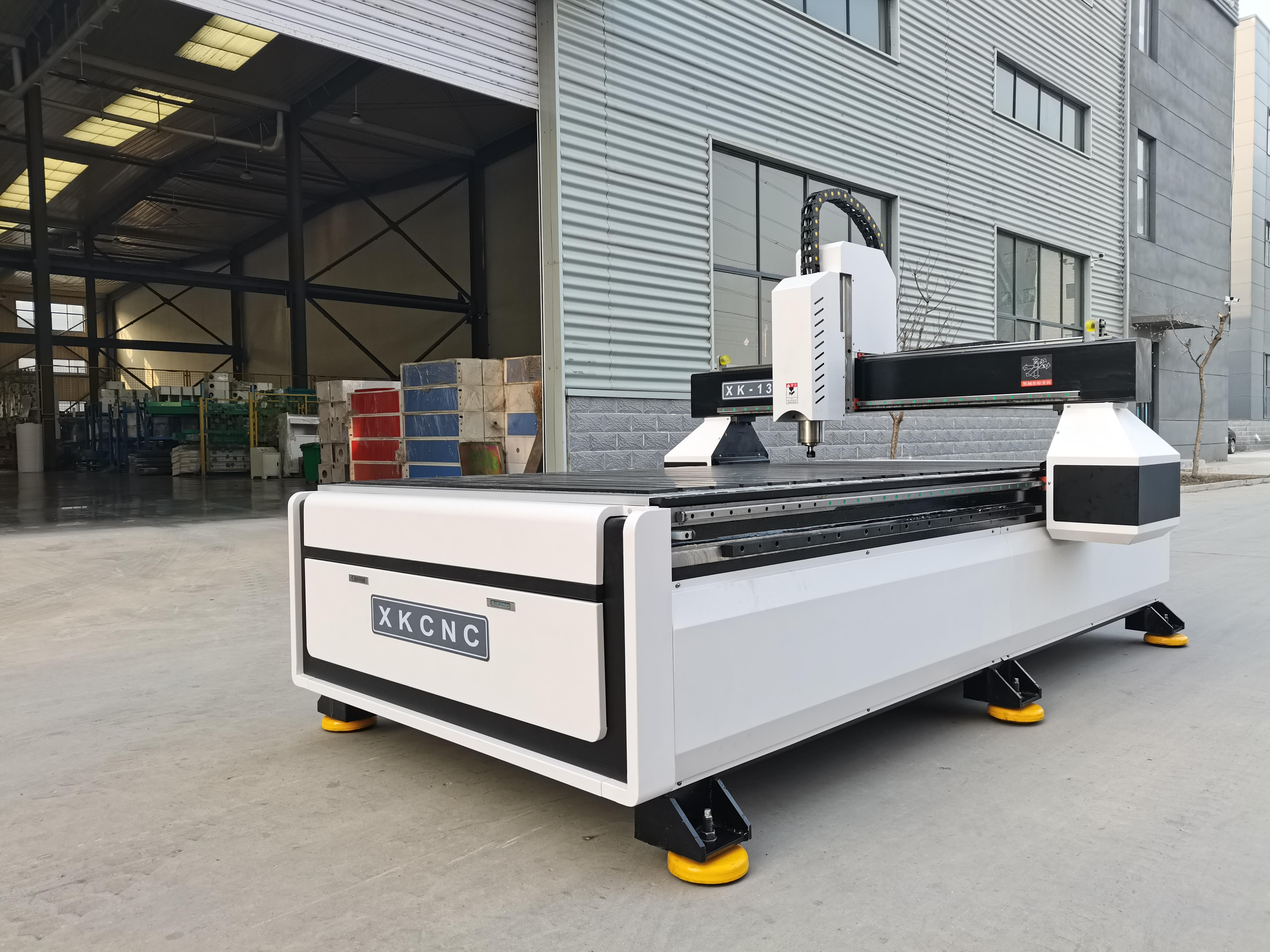 2026 Hot Sale Xunke 3 Axis CNC Router Machine Price Woodworking 1325 4x8 CNC Wood Router Machine for Furniture Making