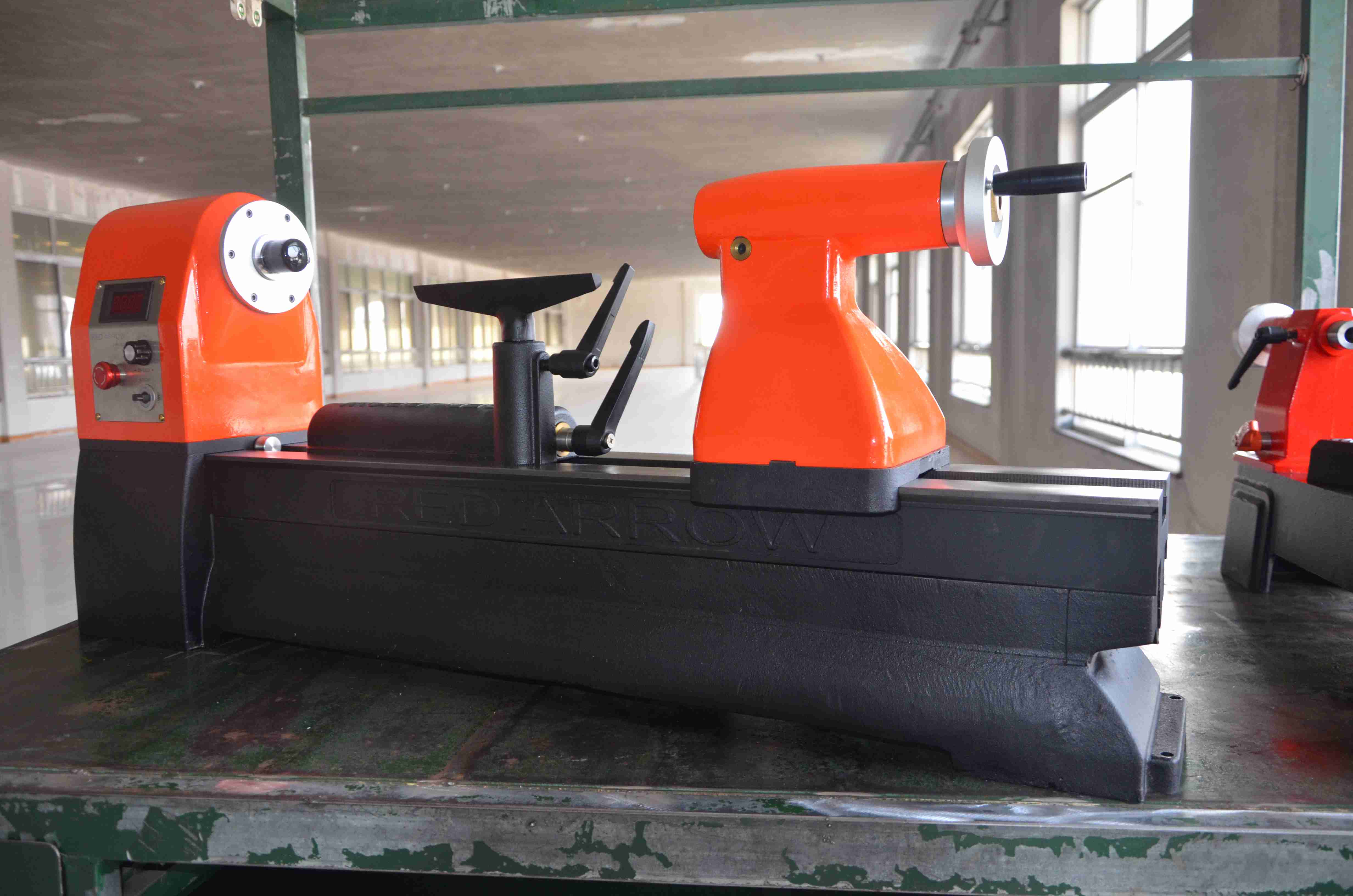 Multifunctional CNC Woodturning Lathe Machine Automatic with Core Inclining Motor for Construction Industries