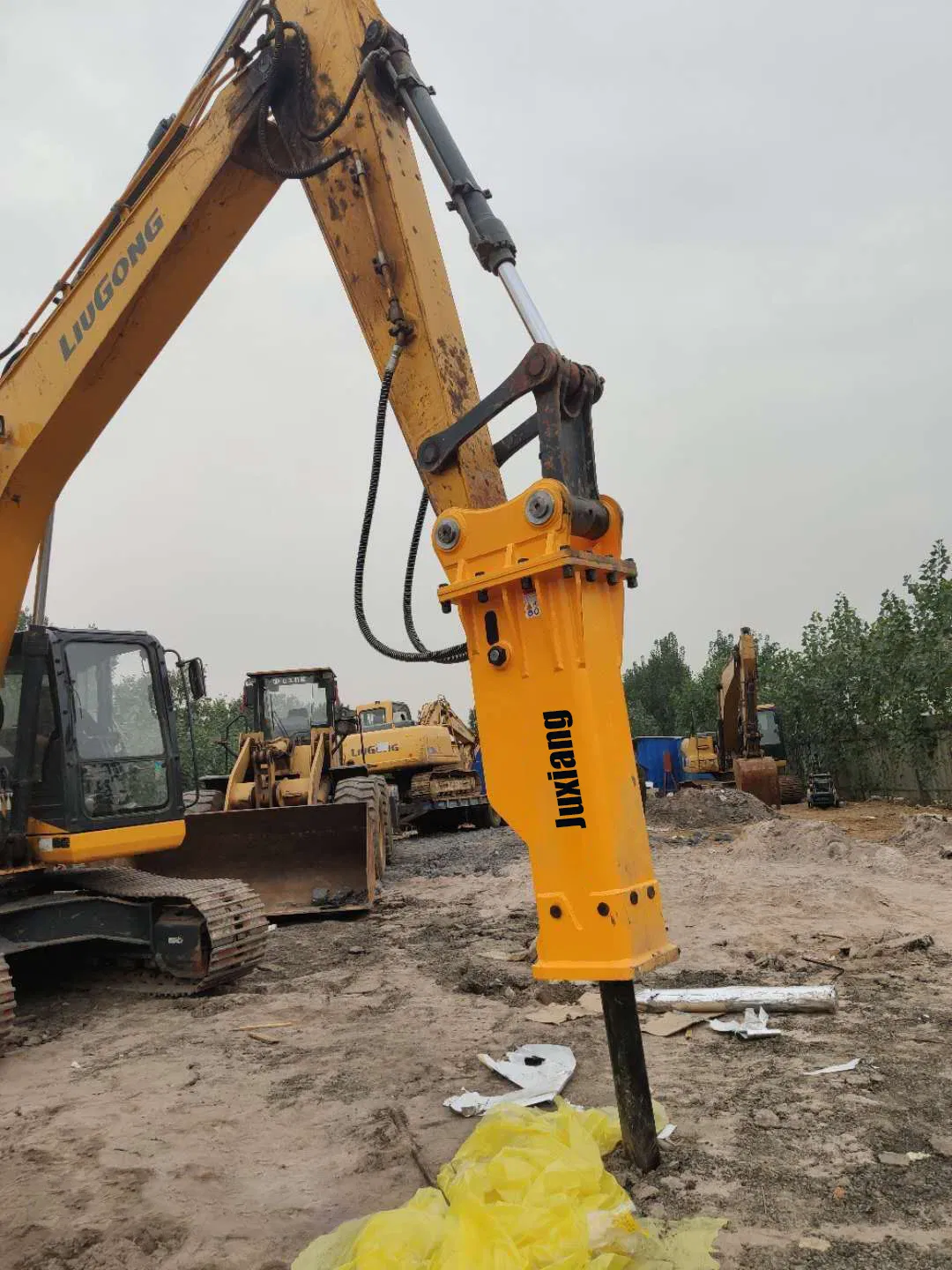 Powerful Rock Breaker Tool for Efficient Demolition Work
