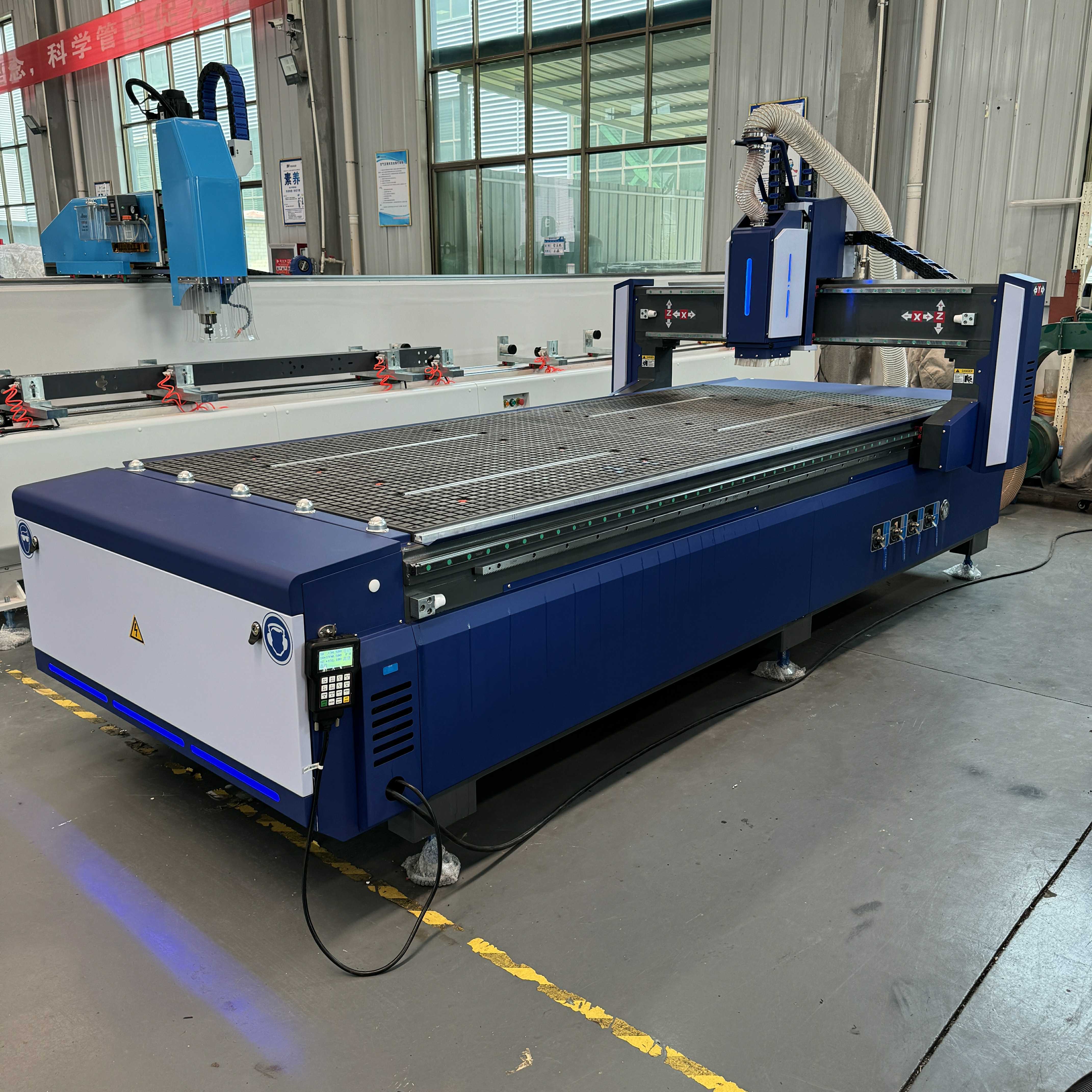 Utools 2030 Large Size CNC Wood Router with Vacuum Table for Stable Wood Panel Sign Board Fabrication