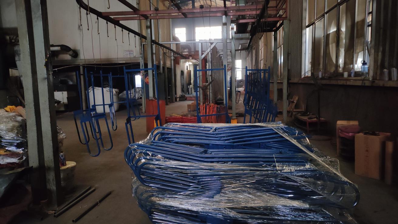 Spray painting and coating application for finished tools