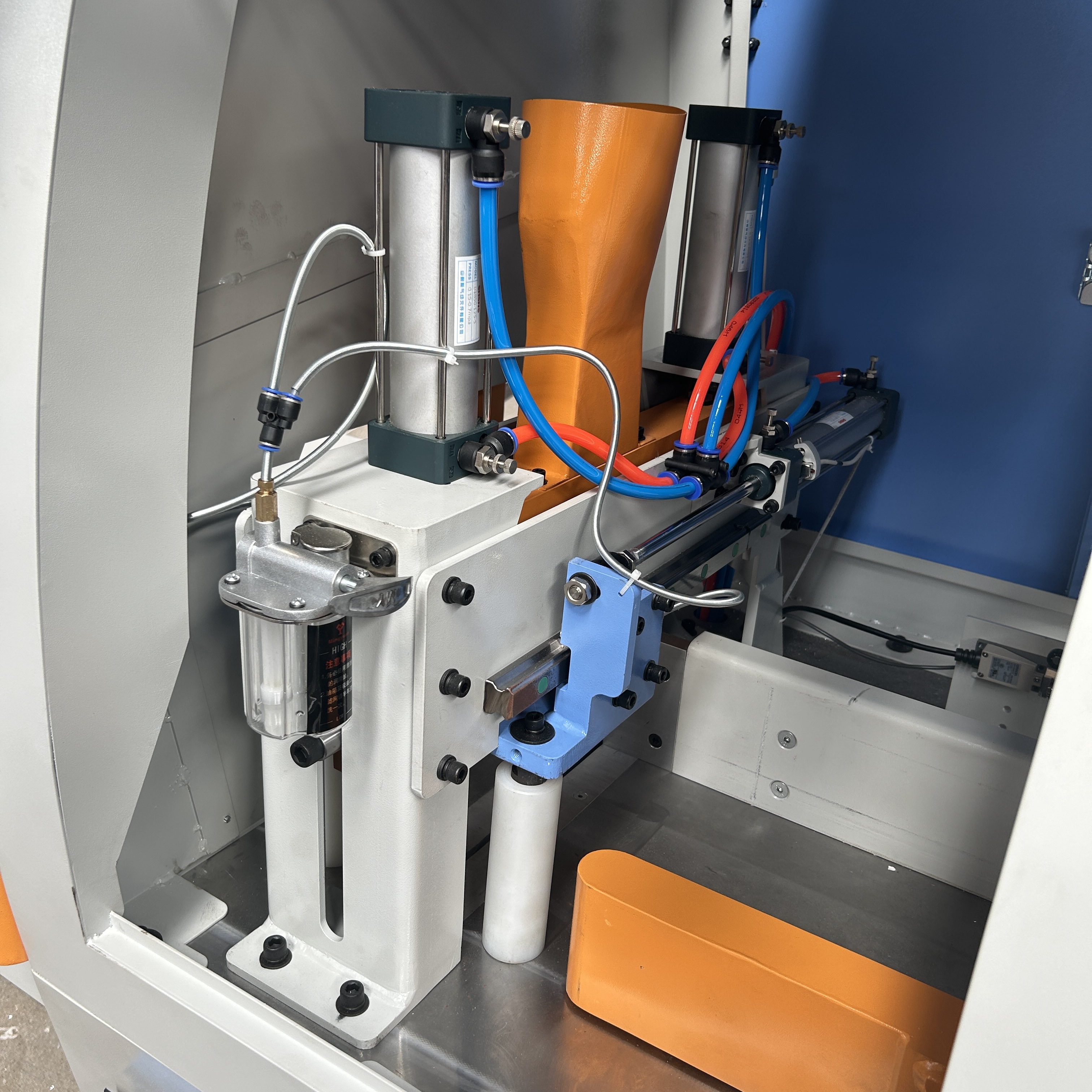 Pressing device