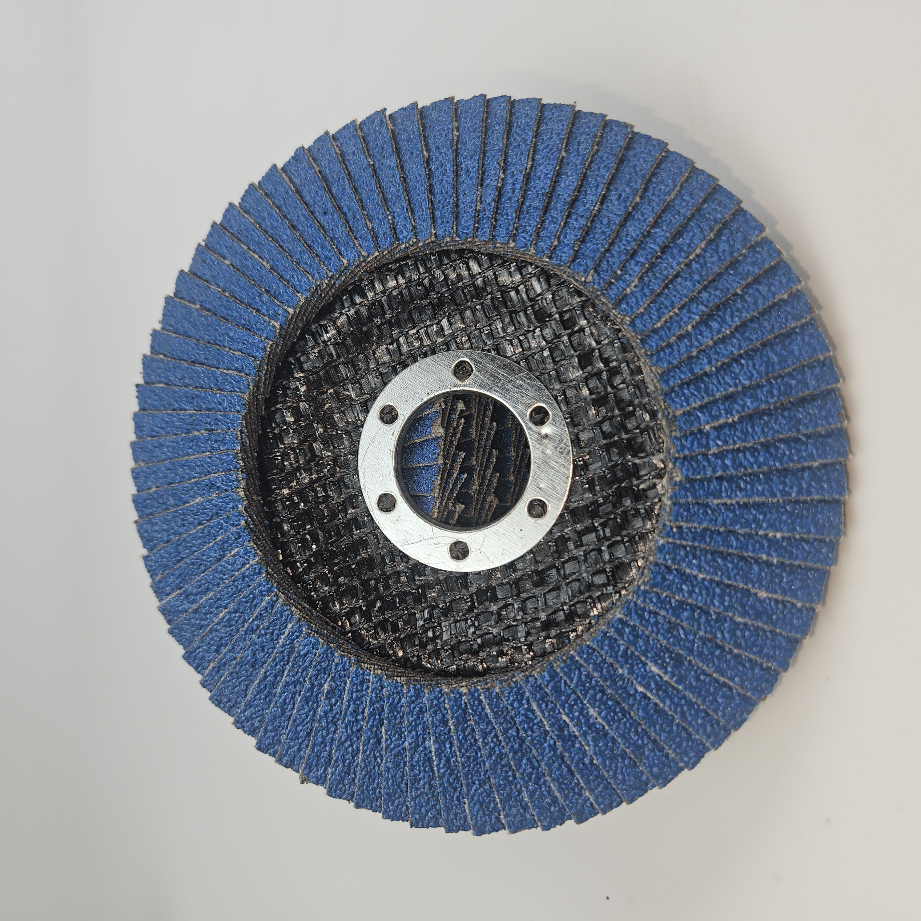 115mm Aluminum Oxide Abrasive Disc 1mm Thickness Medium Hardness Fiberglass Mesh Resin Backing for Metal Cutting