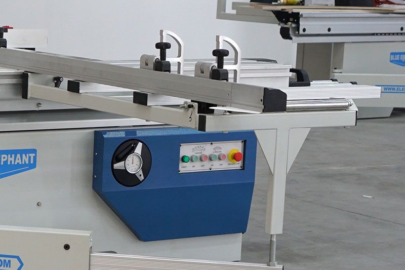 Precision 45 90 Degree Sliding Table Saw Machine Cabinet Panel Saw Wood Carpentry Machine Export To Europe America