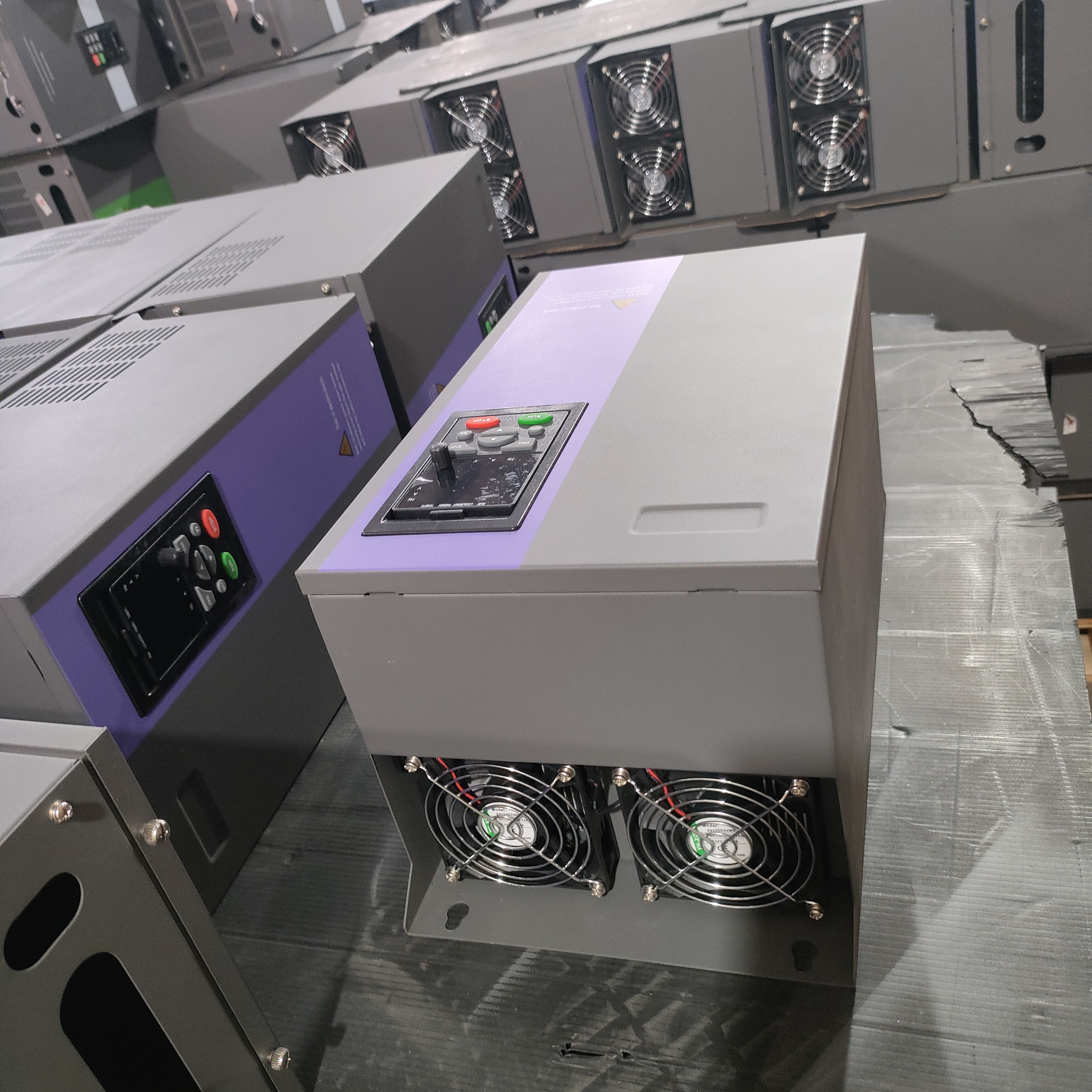 HL260 30KW 40HP VFD 37KW 50HP Variable Frequency Drive 380V With Removable Keypad And RS485 For Woodworking Machinery Saw