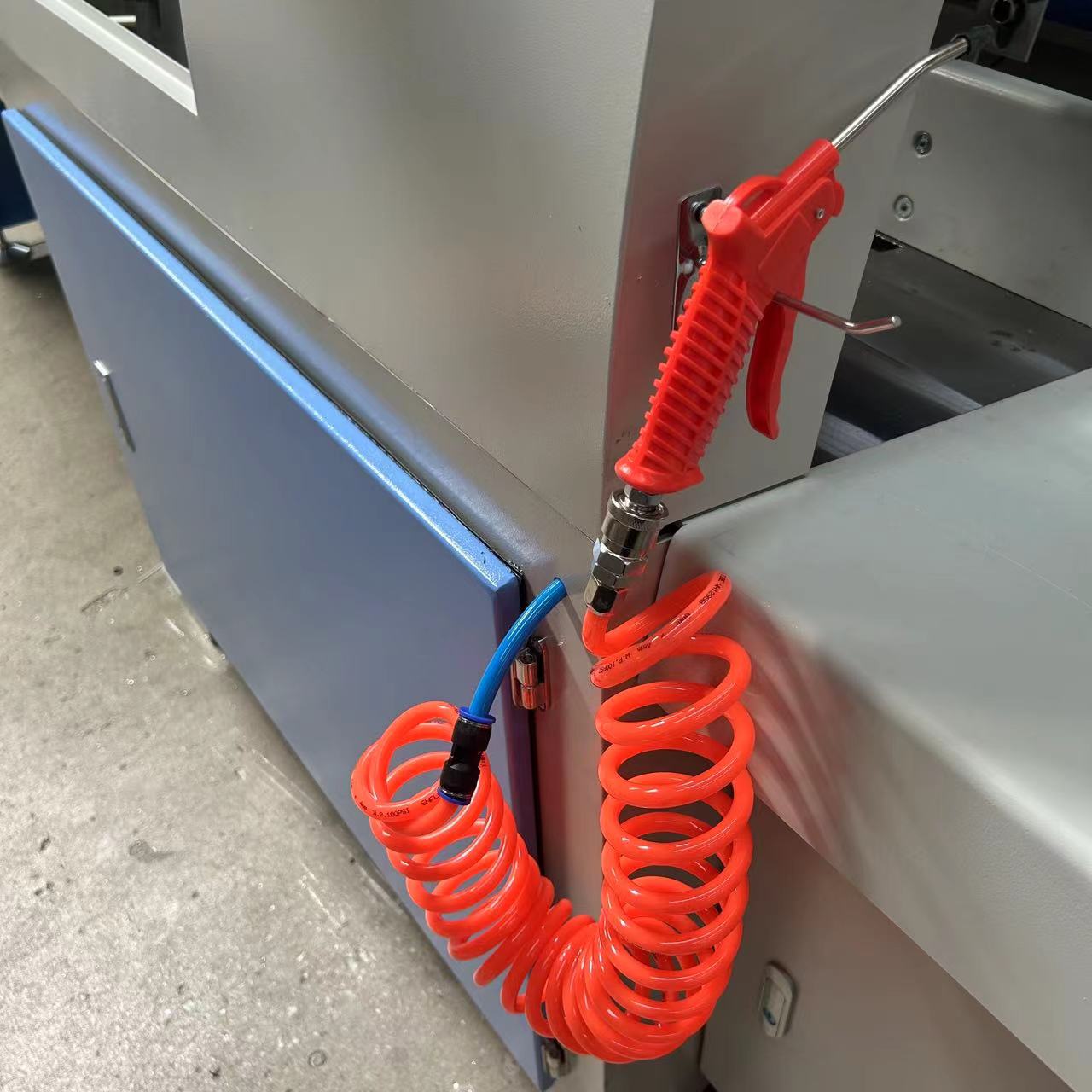 Dust cleaning