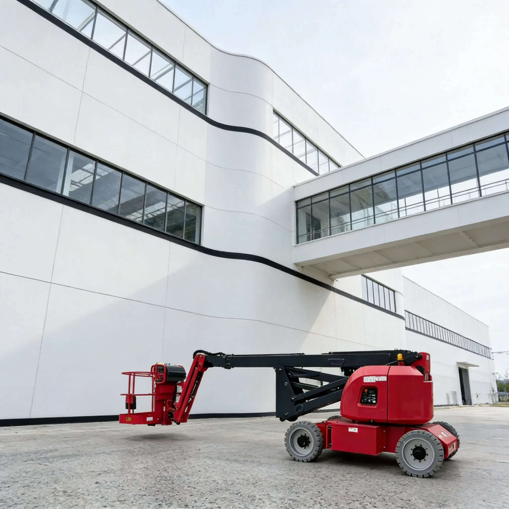 Reliable 12m 18m 21m Self Propelled Articulating Boom Lift CE ISO9001