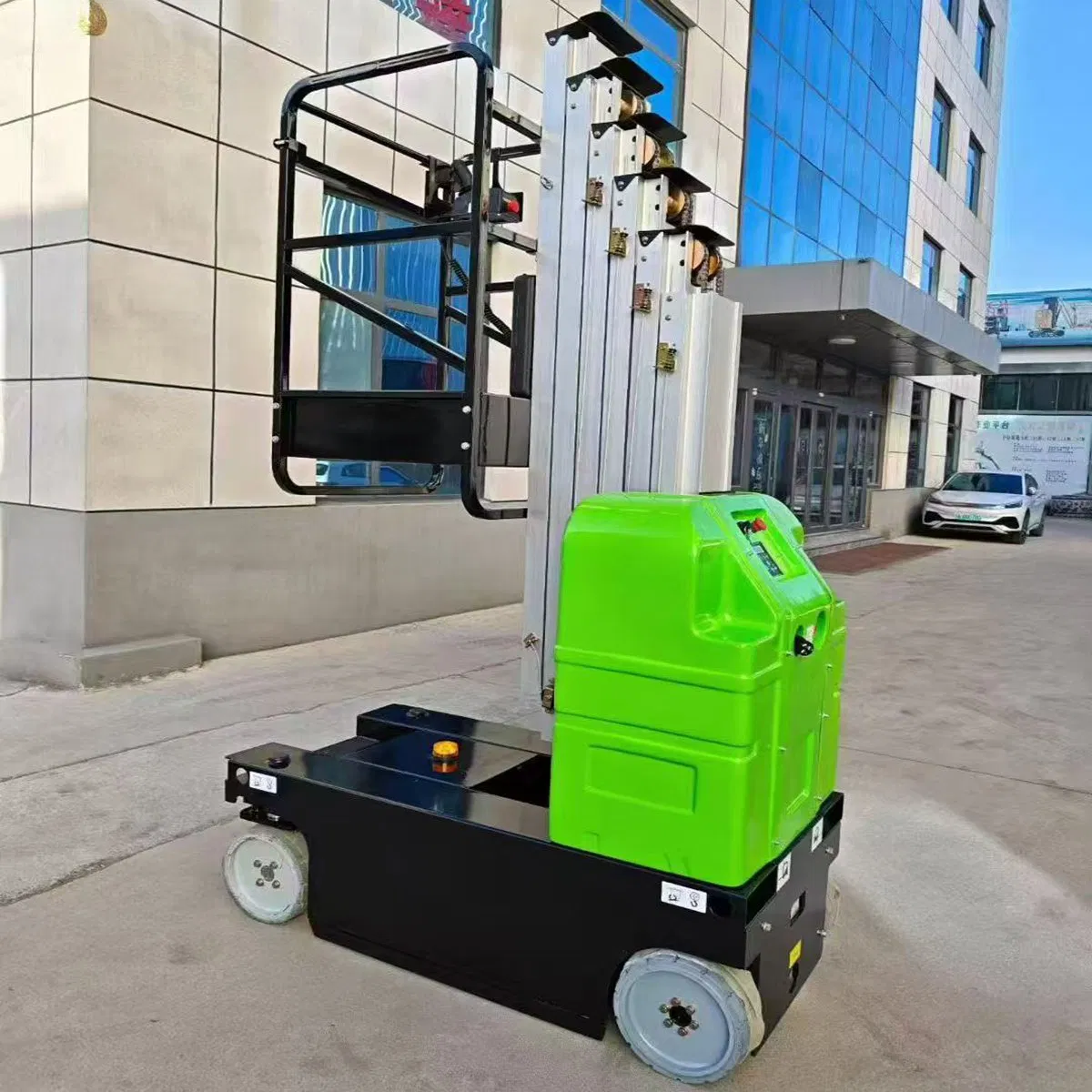 Self Propelled Single Masts Aluminum Alloy Aerial Lift Platform Vertical Platform Lift