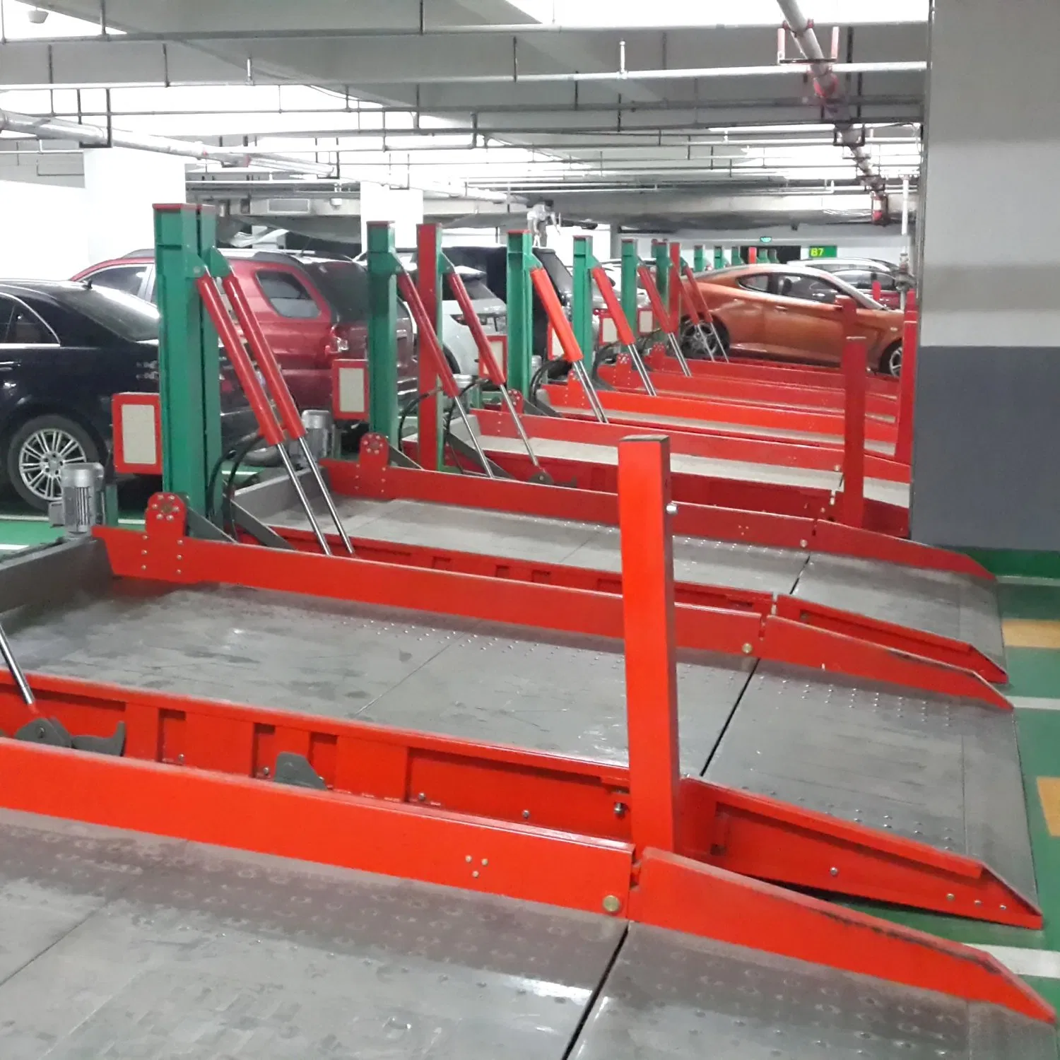 Heavy Duty Scissor Car Lift with 5000kg Capacity and Triple Safety Locks for Vehicle Service Centers