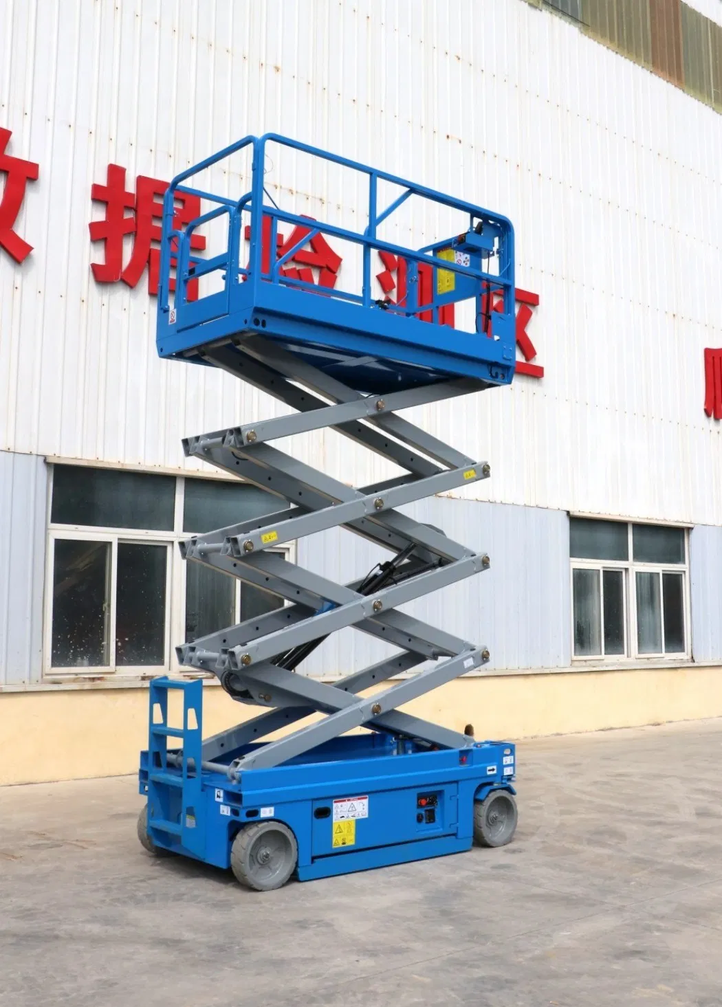12 M 14 M Scissors Lift Type Rough Terrain Construction Using Mobile Hydraulic Scissor Lift