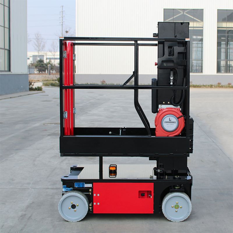 Self-Propelled Vertical Mast Lift with High Reach Capabilities