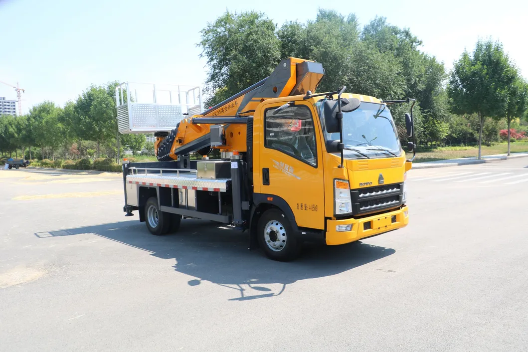 Aerial Lift Truck Photo 2