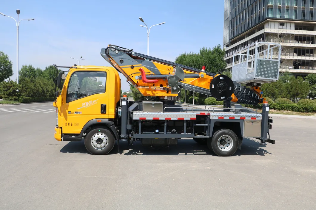 Aerial Lift Truck Photo 6