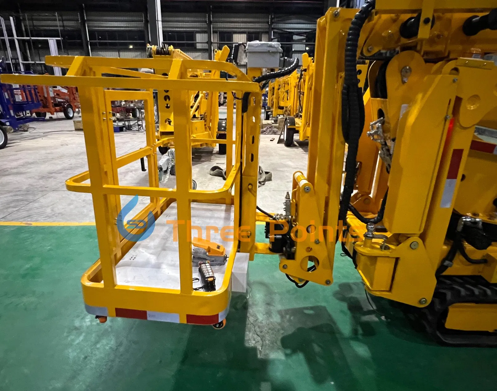 Hot Sale Mini Electric 12m-30m Boom Lift Factory Direct Truck Mounted Tracked Crawler for Cross Country for Rough Terrain