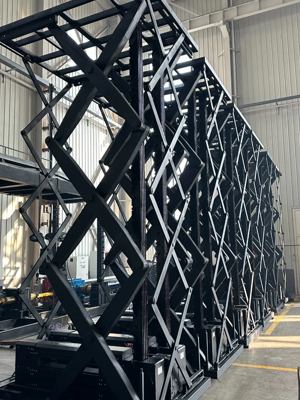 Rigid Chain Scissor Lift Table ODM 15A with National Invention Patent (ZL201010218464.1)