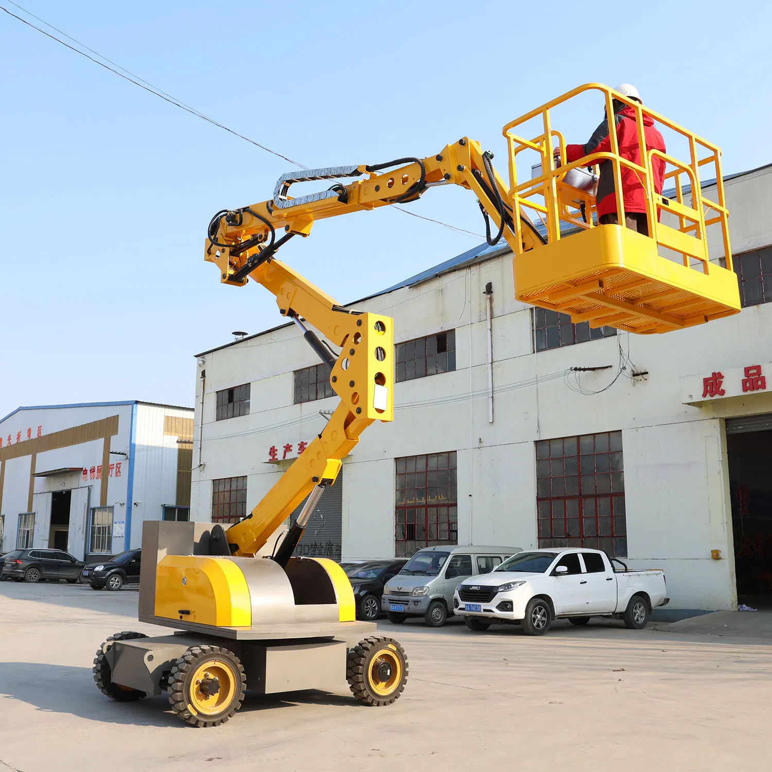 Electric Self Propelled Articulated Boom Lift Telescopic Articulated Aerial Work Platform Vehicle