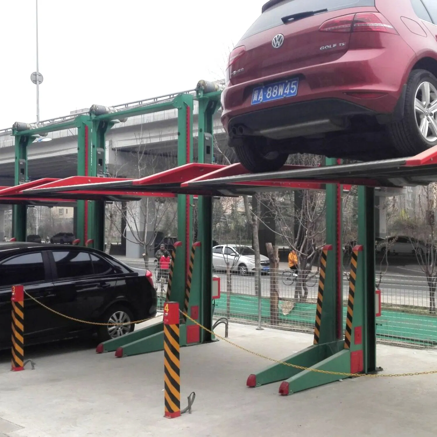 Heavy Duty Scissor Car Lift with 5000kg Capacity and Triple Safety Locks for Vehicle Service Centers