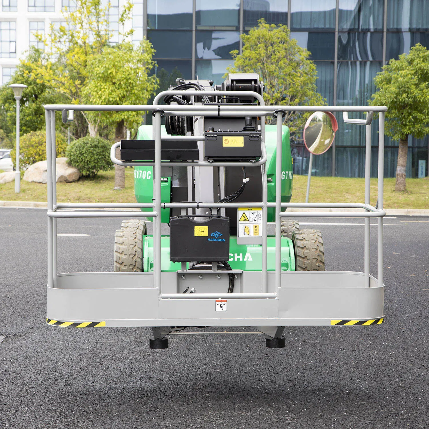 High Torque Articulated Platform Articulating Boom Lift for Retail Hotels Cable Sling