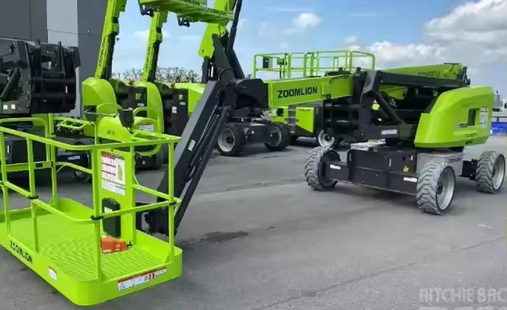 Articulating Boom Lift 4